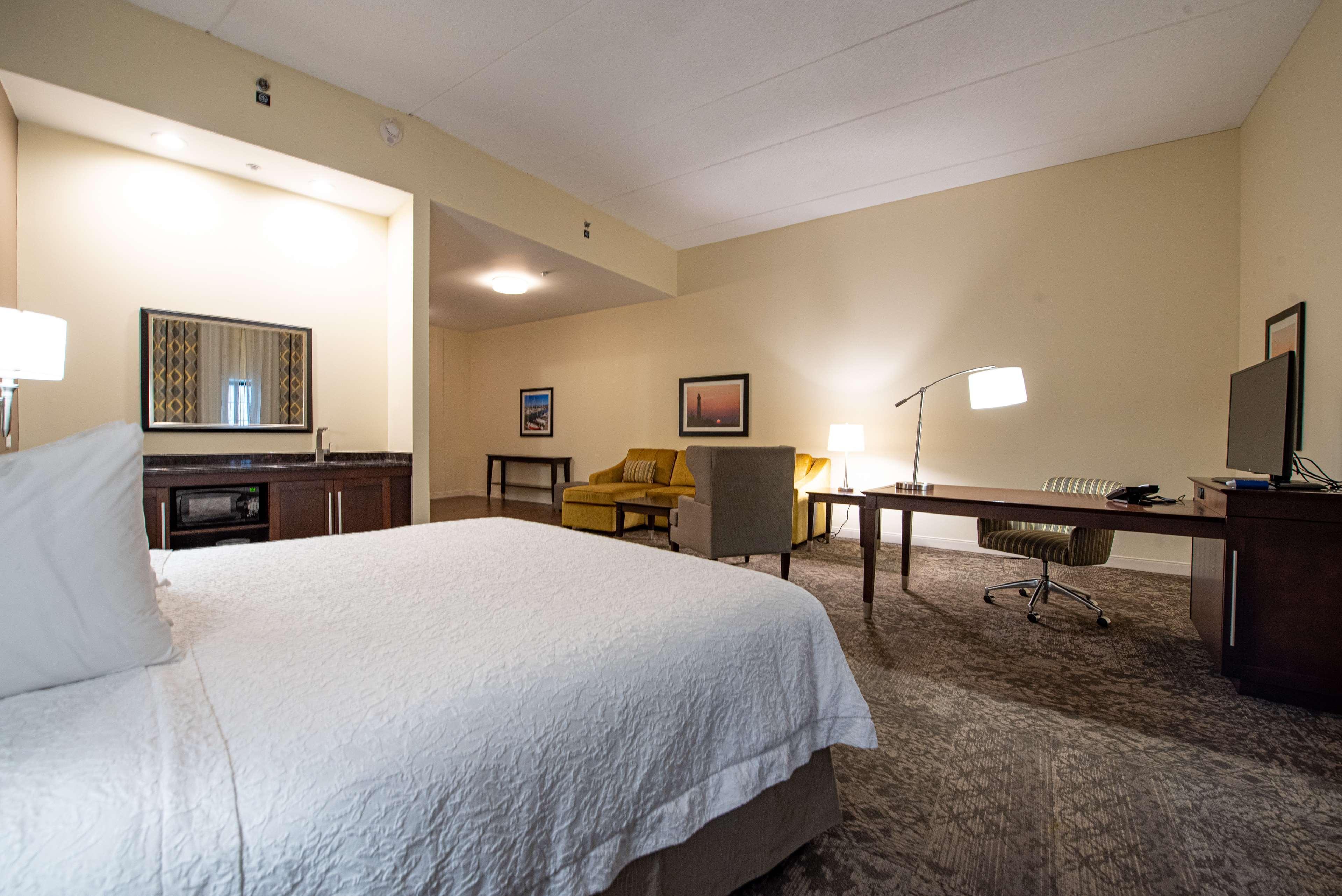 Hampton Inn & Suites By Hilton - Rockville Centre Exteriér fotografie