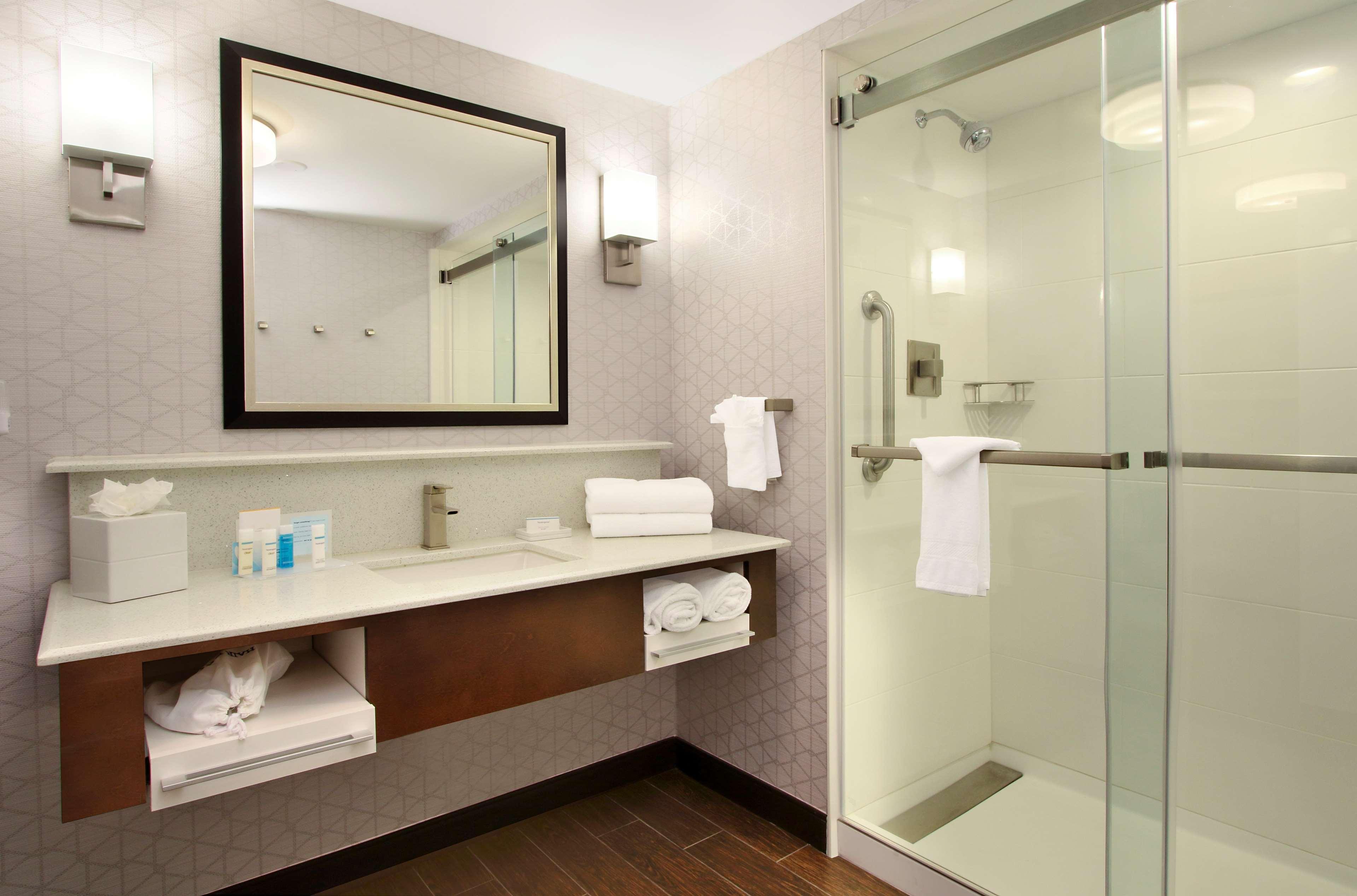Hampton Inn & Suites By Hilton - Rockville Centre Exteriér fotografie