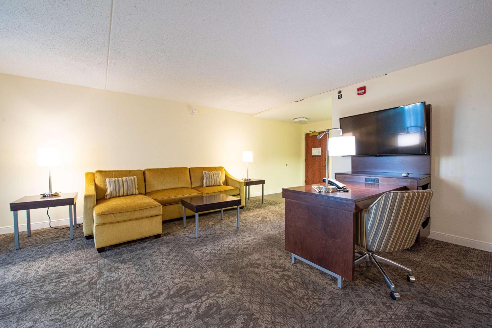 Hampton Inn & Suites By Hilton - Rockville Centre Exteriér fotografie